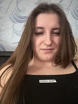 Snapshot of Strawberryyyyik chatting on March 17, 2025, 9:55 am Strawberryyyyik online show from March 17, 2025, 9:55 am