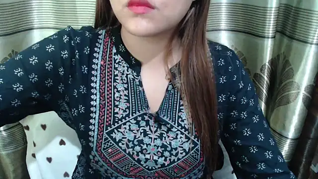 queen angelina online show from March 12, 2026, 1:11 am