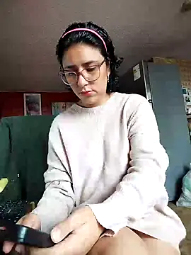 Im Alma  online show from March 12, 2025, 1:08 pm