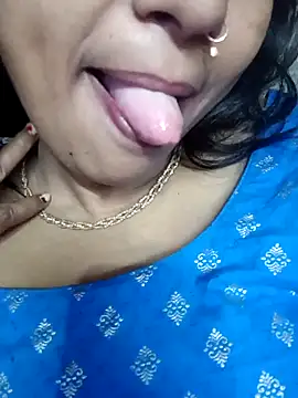 Wifesuman40 online show from December 15, 2024, 3:24 am