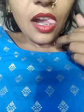 Wifesuman40 online show from December 18, 2024, 4:31 am