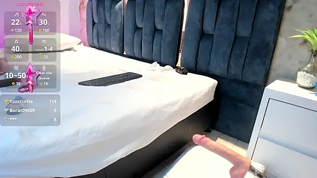 RoseTaylor   online show from February 8, 2025, 9:03 am