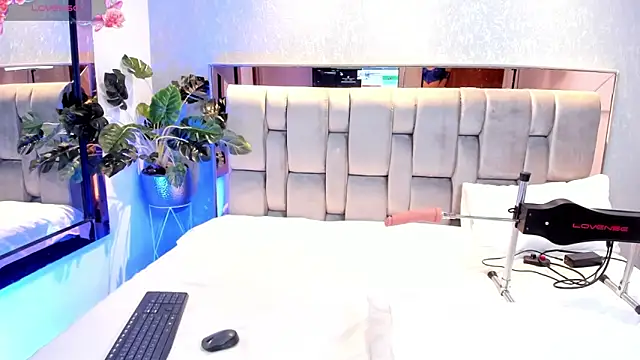 RoseTaylor   online show from September 27, 2025, 6:30 am