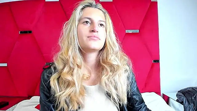 GiaRoussel online show from February 2, 2026, 7:46 pm