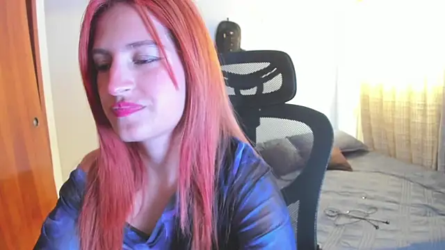 Snapshot of GiaRoussel chatting on April 27, 2026, 2:48 pm GiaRoussel online show from April 27, 2026, 2:48 pm