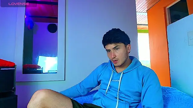 santyago taylor online show from December 2, 2025, 6:53 pm