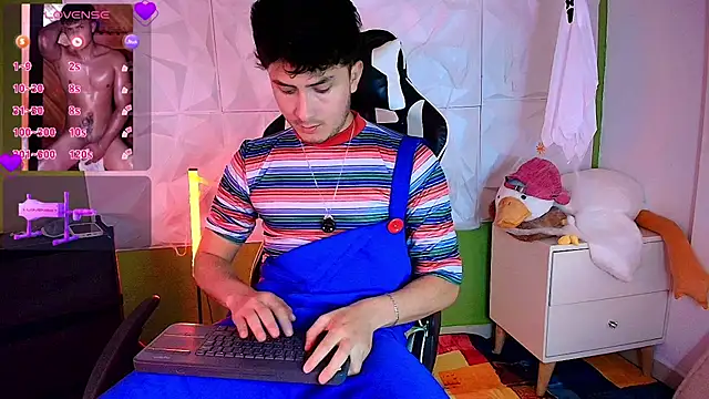 santyago taylor online show from October 30, 2025, 7:11 pm