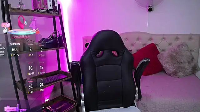 Snapshot of cristal_horny19 chatting on December 18, 2025, 4:06 am cristal horny19 online show from December 18, 2025, 4:06 am