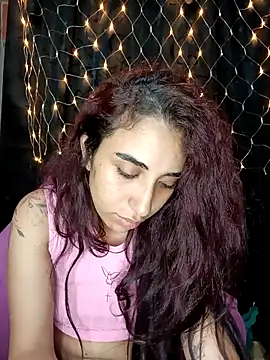 ifeelverywet andhot online show from November 17, 2025, 6:06 am