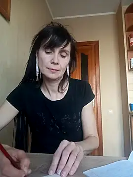 Snapshot of Francenia_lolis chatting on April 10, 2026, 6:31 am Francenia lolis online show from April 10, 2026, 6:31 am