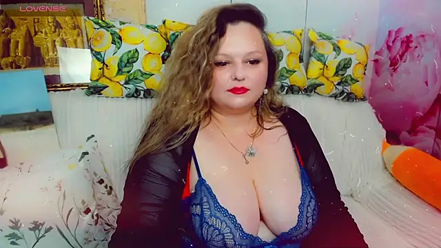 Snapshot of KlaraHoll chatting on June 25, 2026, 3:50 pm KlaraHoll online show from June 25, 2026, 3:50 pm