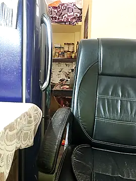 Madhavi mishra online show from November 5, 2025, 6:05 am