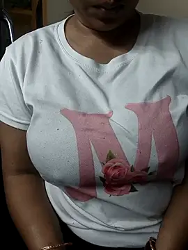 Snapshot of Madhavi_mishra chatting on February 17, 2026, 4:21 am Madhavi mishra online show from February 17, 2026, 4:21 am