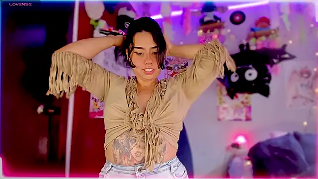 Snapshot of kiki_cavilll chatting on December 4, 2024, 3:48 pm kiki cavilll online show from December 4, 2024, 3:48 pm