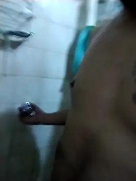 Snapshot of Professor_Leo_ chatting on February 5, 2026, 12:06 am Professor Leo online show from February 5, 2026, 12:06 am