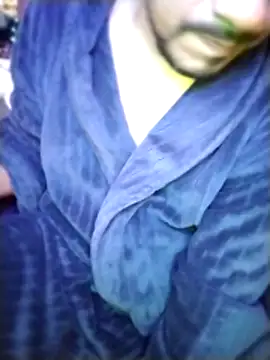 Snapshot of Professor_Leo_ chatting on December 17, 2025, 5:40 pm Professor Leo online show from December 17, 2025, 5:40 pm