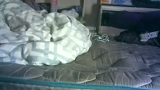 Snapshot of DI4MOND_FIR3 chatting on May 16, 2026, 10:42 pm DI4MOND FIR3 online show from May 16, 2026, 10:42 pm