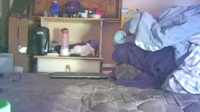 Snapshot of DI4MOND_FIR3 chatting on May 3, 2026, 9:07 pm DI4MOND FIR3 online show from May 3, 2026, 9:07 pm
