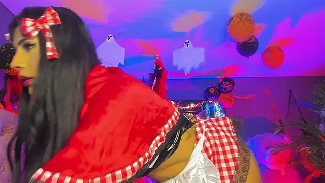 Snapshot of big_ass_show chatting on October 21, 2025, 12:32 am big ass show online show from October 21, 2025, 12:32 am