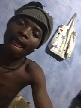 Mzulonesausy online show from November 9, 2025, 6:23 pm