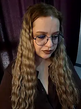 Snapshot of cansuozell chatting on October 15, 2025, 9:28 am cansuozell online show from October 15, 2025, 9:28 am