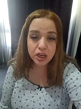 Snapshot of cansuozell chatting on November 30, 2025, 12:17 pm cansuozell online show from November 30, 2025, 12:17 pm