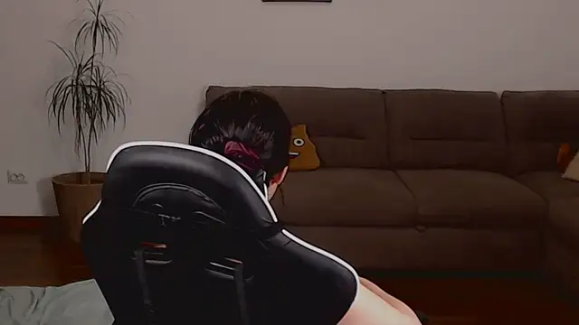 Snapshot of AshleyMoonX chatting on February 7, 2025, 6:24 pm AshleyMoonX online show from February 7, 2025, 6:24 pm