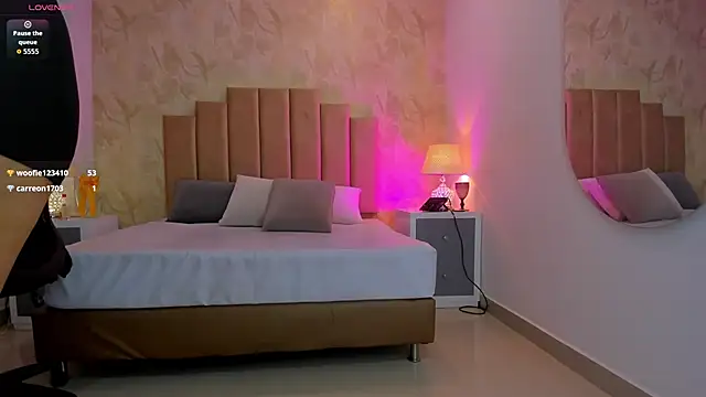 Snapshot of _Peach1_ chatting on November 19, 2025, 2:39 pm Peach1 online show from November 19, 2025, 2:39 pm