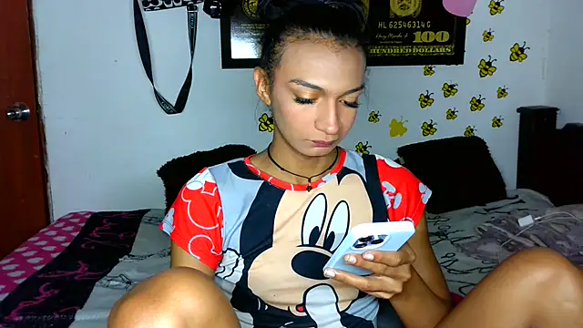 Snapshot of alexxa_Rooa chatting on November 3, 2025, 1:37 pm alexxa Rooa online show from November 3, 2025, 1:37 pm