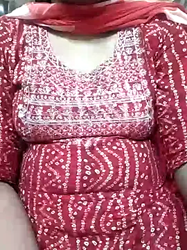 Snapshot of Cute_Sona17 chatting on January 15, 2025, 6:01 am Cute Sona17 online show from January 15, 2025, 6:01 am