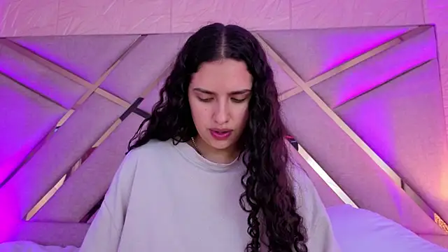 Snapshot of paulette_dupont chatting on March 20, 2026, 1:50 am paulette dupont online show from March 20, 2026, 1:50 am