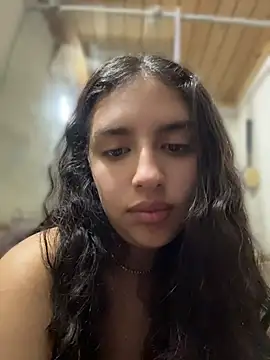 Snapshot of paulette_dupont chatting on April 15, 2026, 2:17 am paulette dupont online show from April 15, 2026, 2:17 am