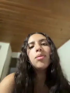 Snapshot of paulette_dupont chatting on April 9, 2026, 2:35 am paulette dupont online show from April 9, 2026, 2:35 am