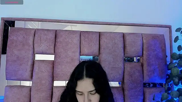 Snapshot of paulette_dupont chatting on September 24, 2025, 3:57 am paulette dupont online show from September 24, 2025, 3:57 am