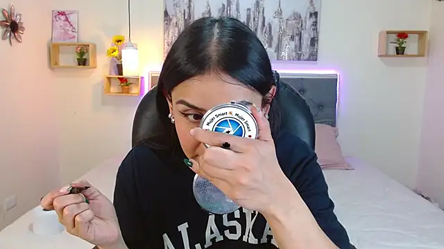 Snapshot of mia_aira chatting on September 9, 2025, 3:21 pm mia aira online show from September 9, 2025, 3:21 pm