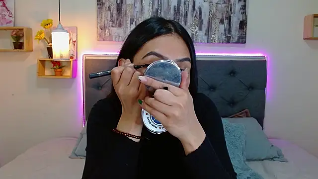 Snapshot of mia_aira chatting on September 19, 2025, 2:43 pm mia aira online show from September 19, 2025, 2:43 pm