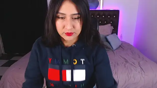 Snapshot of mia_aira chatting on March 11, 2025, 8:09 pm mia aira online show from March 11, 2025, 8:09 pm