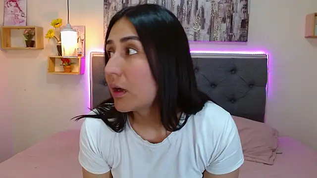 Snapshot of mia_aira chatting on September 17, 2025, 3:36 pm mia aira online show from September 17, 2025, 3:36 pm