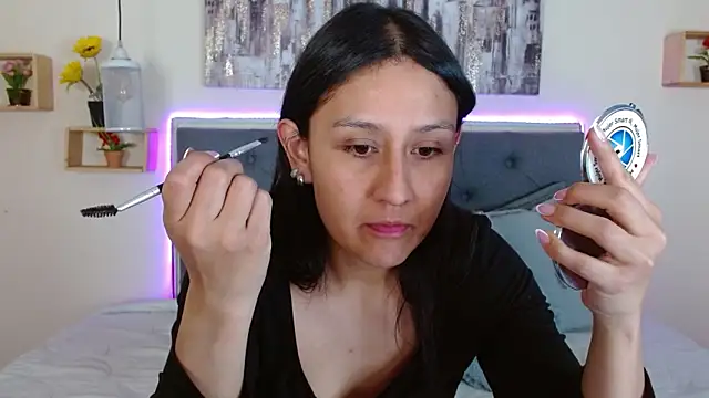 Snapshot of mia_aira chatting on September 27, 2025, 2:34 pm mia aira online show from September 27, 2025, 2:34 pm