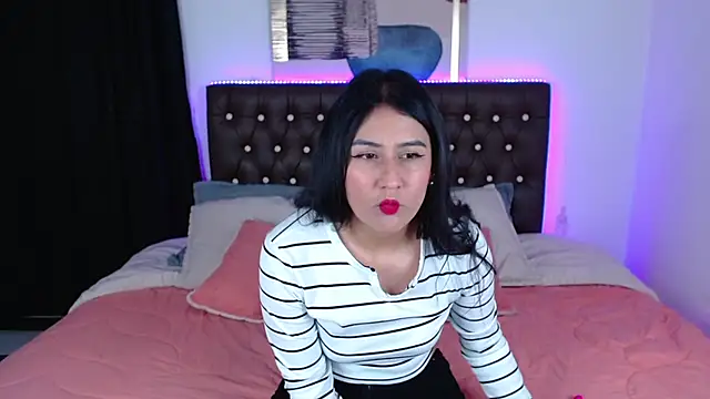 Snapshot of mia_aira chatting on March 7, 2025, 8:00 pm mia aira online show from March 7, 2025, 8:00 pm