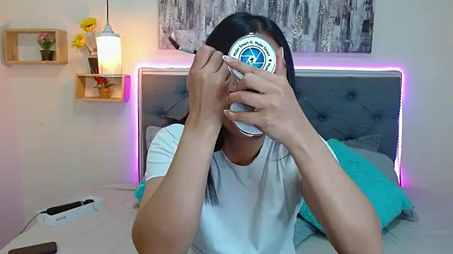 Snapshot of mia_aira chatting on October 1, 2025, 3:16 pm mia aira online show from October 1, 2025, 3:16 pm