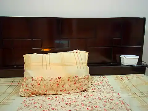 Snapshot of A-pusparani chatting on October 5, 2025, 8:32 pm A-pusparani online show from October 5, 2025, 8:32 pm