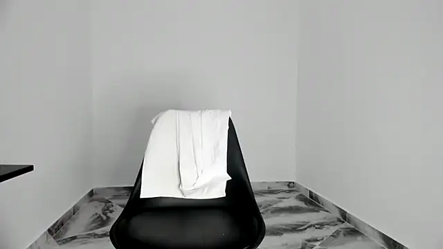 Snapshot of mikee_scooth chatting on November 7, 2025, 9:47 am mikee scooth online show from November 7, 2025, 9:47 am