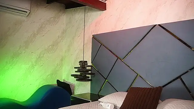 Snapshot of ammy_durand chatting on January 11, 2026, 7:10 pm ammy durand online show from January 11, 2026, 7:10 pm