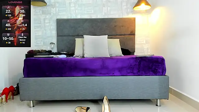 Snapshot of missnatash chatting on April 6, 2026, 12:17 pm missnatash online show from April 6, 2026, 12:17 pm