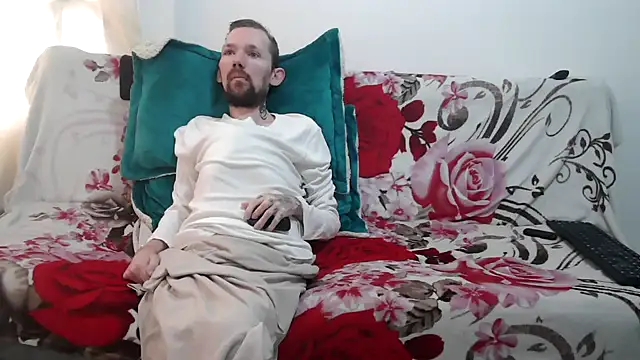 Sophia and Thomas online show from April 8, 2026, 3:13 pm