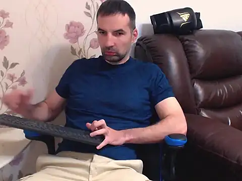 Snapshot of Leo_1617 chatting on April 18, 2026, 3:25 pm Leo 1617 online show from April 18, 2026, 3:25 pm