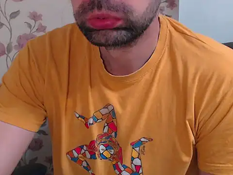 Snapshot of Leo_1617 chatting on April 22, 2026, 2:35 pm Leo 1617 online show from April 22, 2026, 2:35 pm