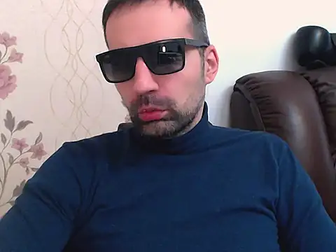 Snapshot of Leo_1617 chatting on April 23, 2026, 10:55 am Leo 1617 online show from April 23, 2026, 10:55 am