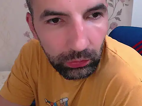 Snapshot of Leo_1617 chatting on May 29, 2026, 8:37 pm Leo 1617 online show from May 29, 2026, 8:37 pm